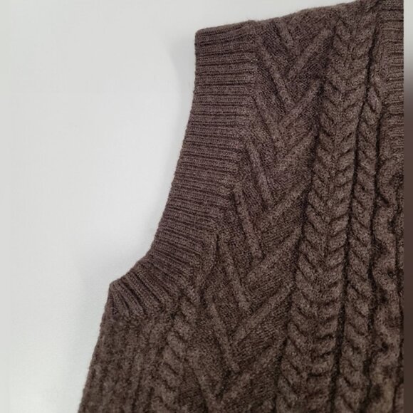 Babaton Fisheman Cable wool Vest - Picture 4 of 5